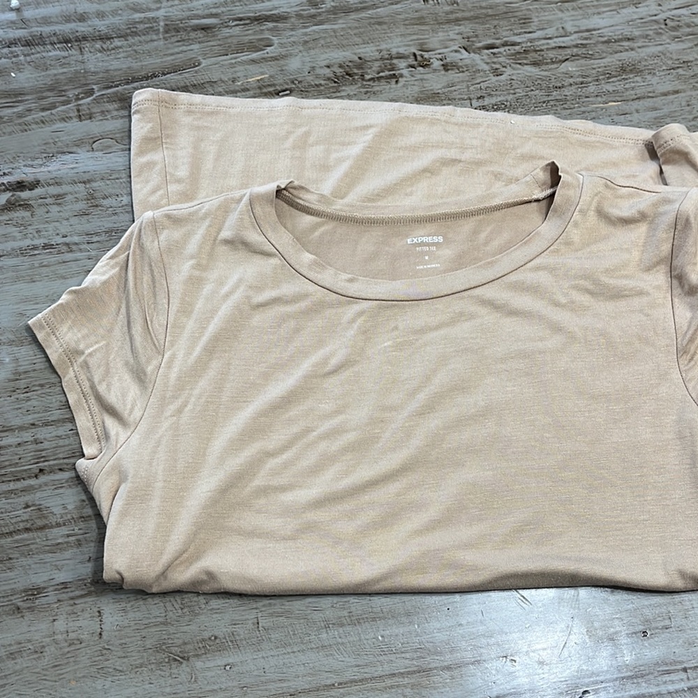 Tee - Picture 2 of 3